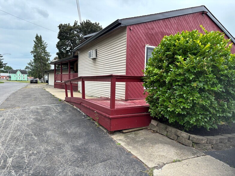 Building Photo - 86 E North St