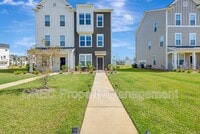 Building Photo - 831 Recess Pt Dr