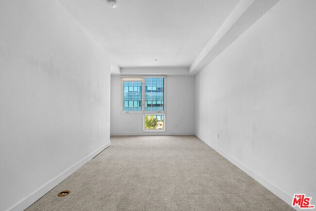 Building Photo - 1234 Wilshire Blvd