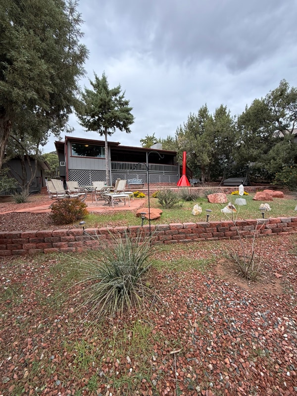 Building Photo - 130 Sugar Loaf Dr