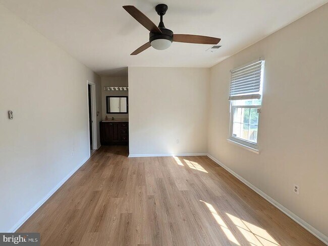 Building Photo - 18610 Phoebe Way