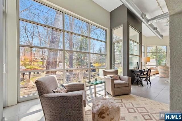 Building Photo - 954 Pines Terrace