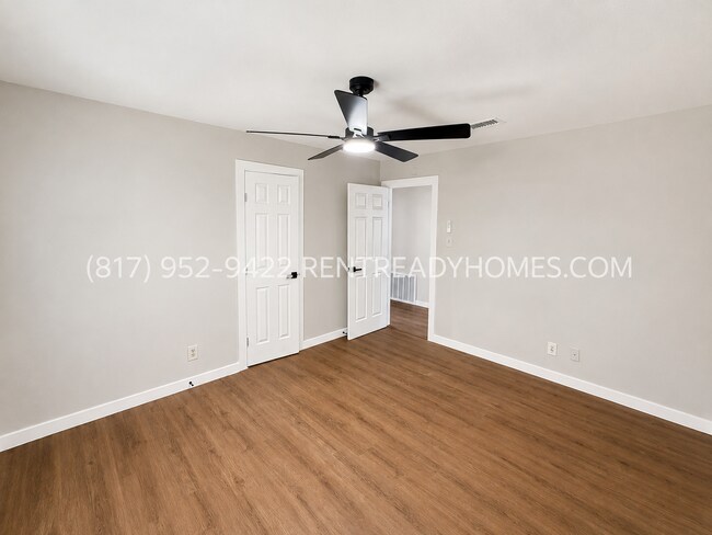 Building Photo - 3733 Columbine Dr