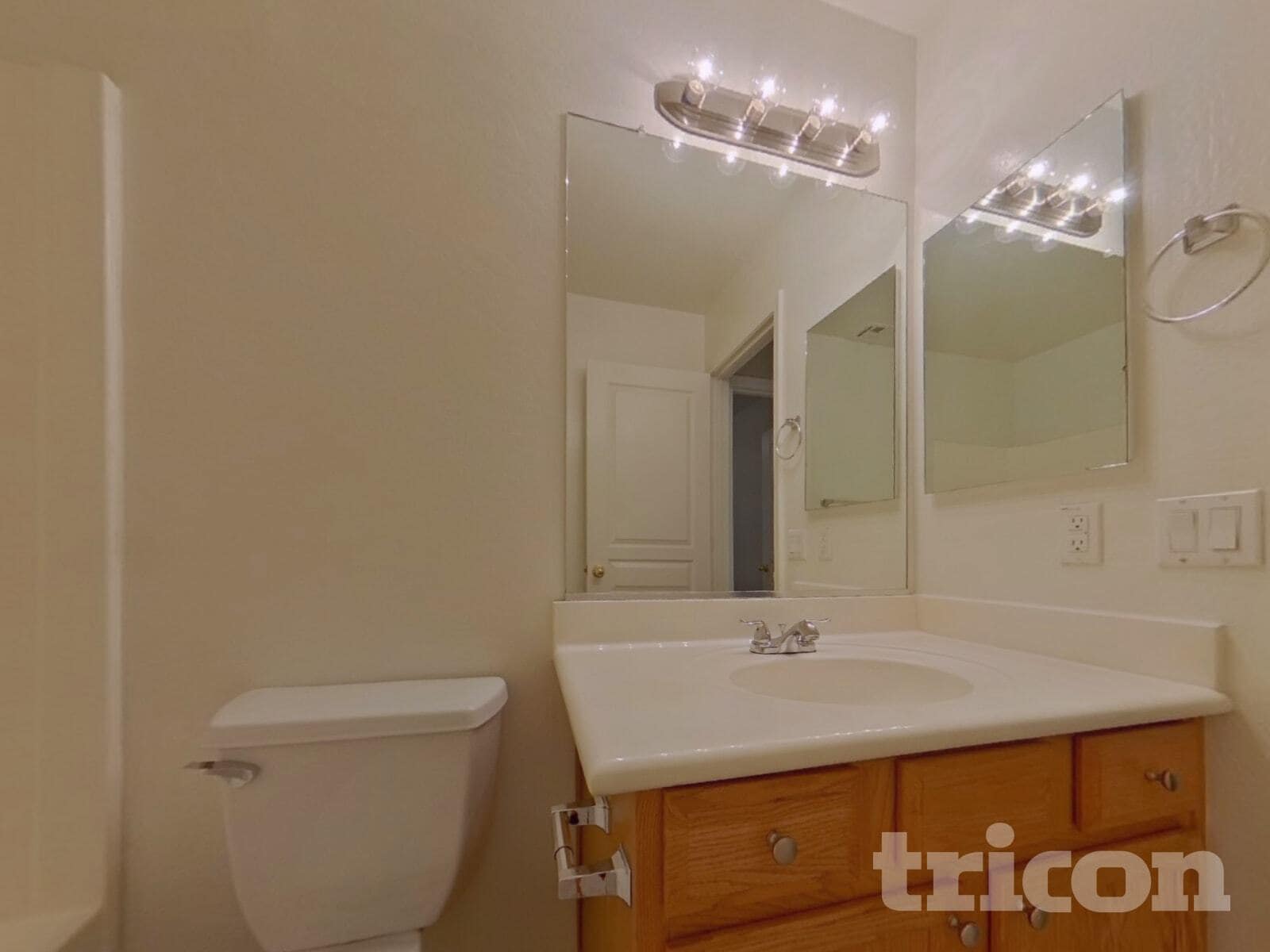 Building Photo - 2522 S 114th Ln