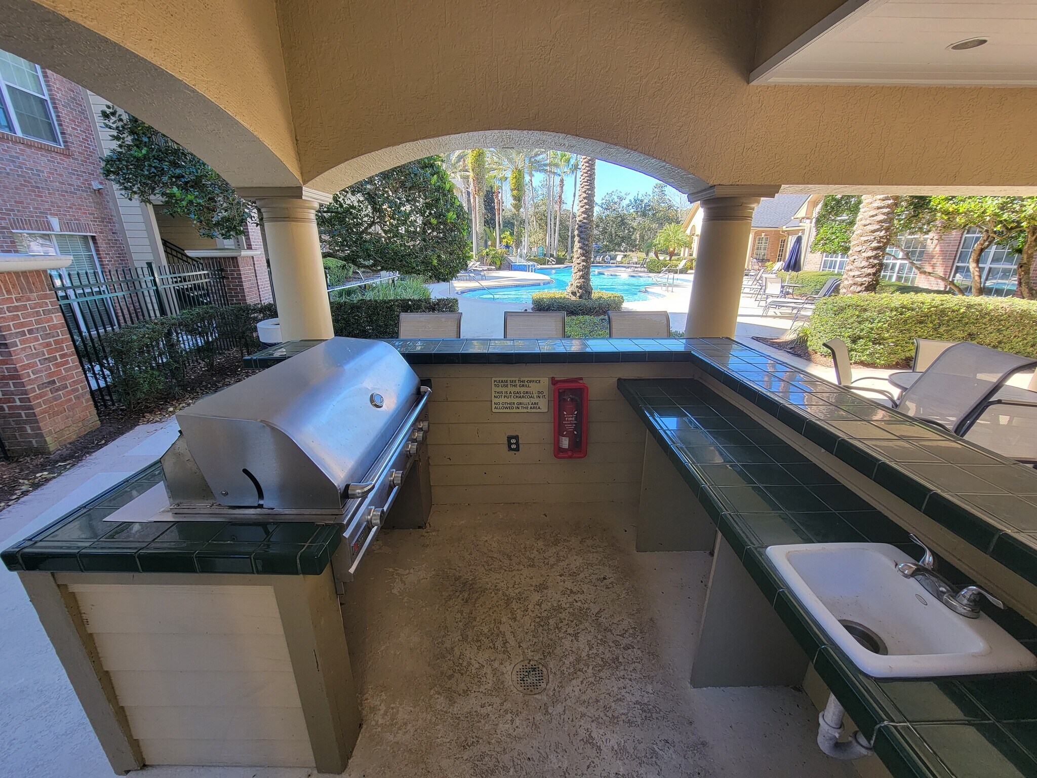 Building Photo - 7800 Point Meadows Dr