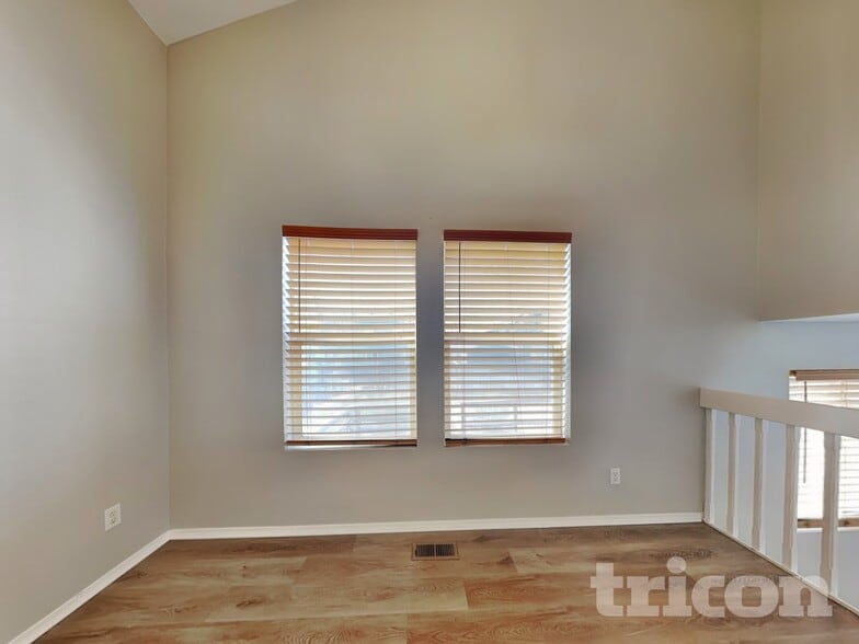 Building Photo - 11817 Columbine St