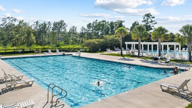 Building Photo - 609 Trotters Ln