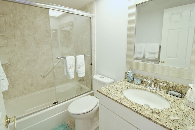 Building Photo - FURNISHED LONG TERM OR SEASONAL RENTAL WALKING DISTANCE TO MERCATO