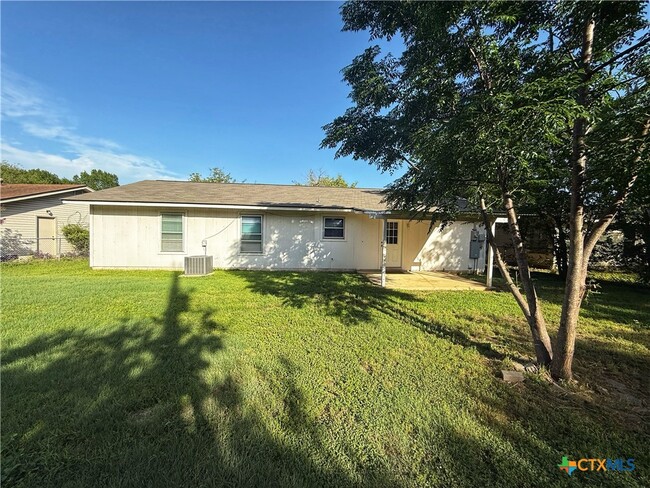 Building Photo - 1541 Cologne Dr