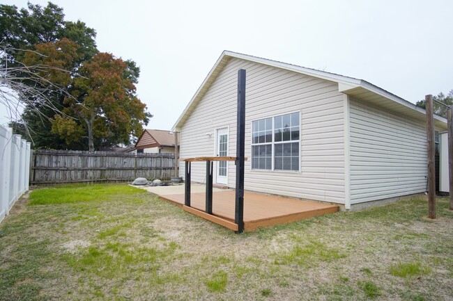 Building Photo - 3 / 2 cottage home in NE Pensacola with a ...