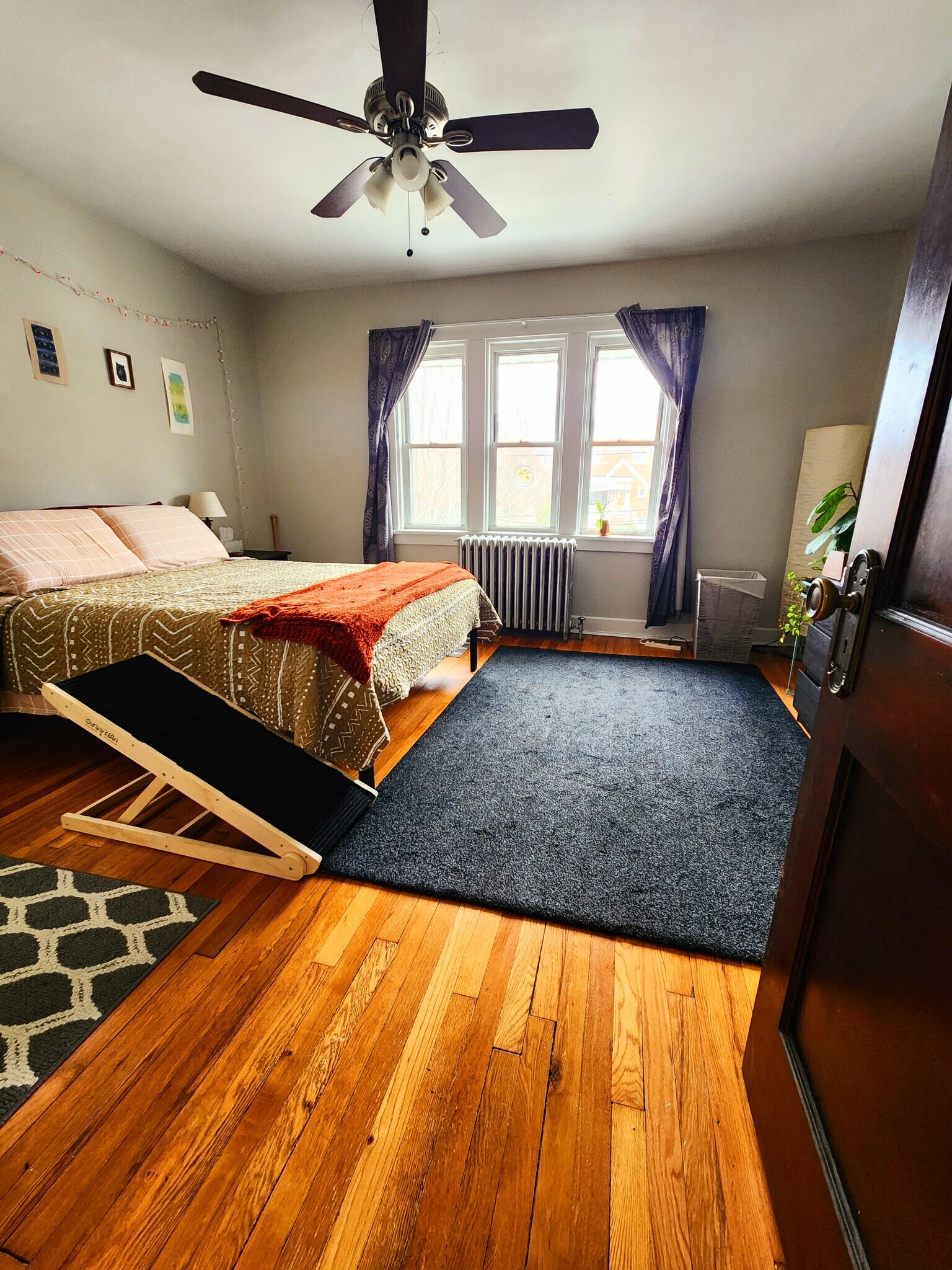Building Photo - 5846 Burchfield Ave