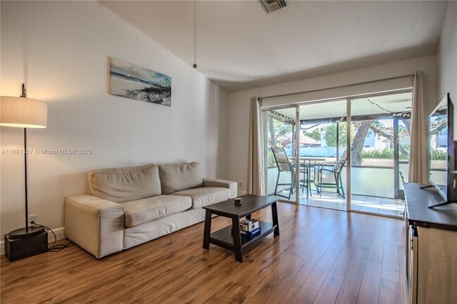 Building Photo - 7652 Pinewalk Dr S