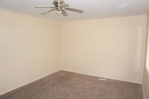Building Photo - 2425 E Elm St