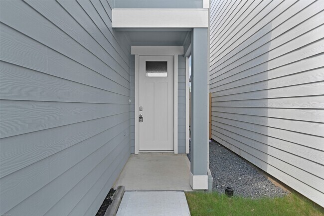 Building Photo - 3015 Ocean Cay Dr