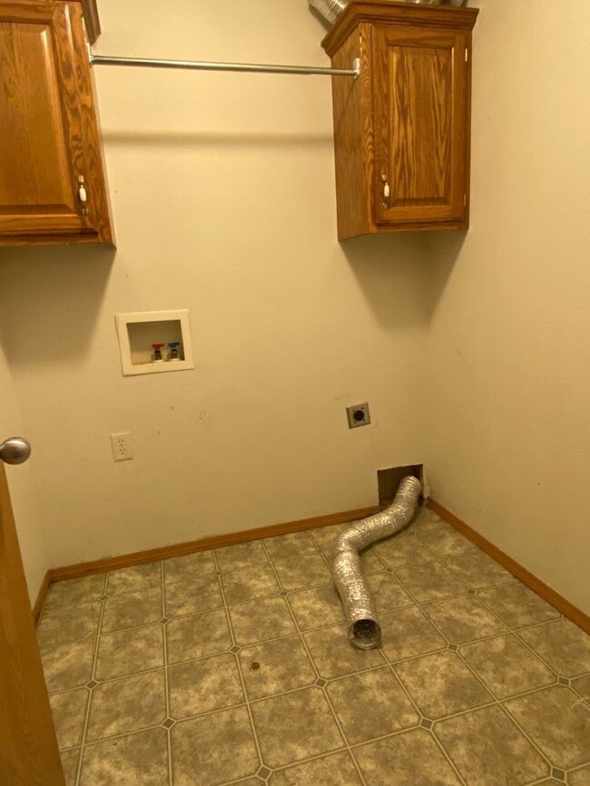 Building Photo - Nice 2BR/2BA near MSSU campus!