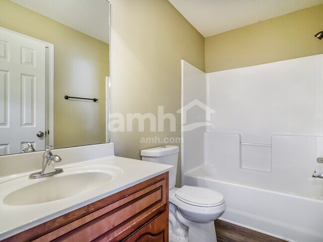 Building Photo - 3494 Sandpiper Dr