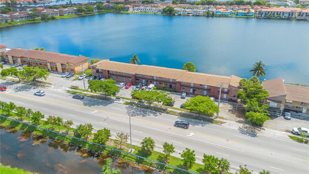 Building Photo - 2790 W 60th St
