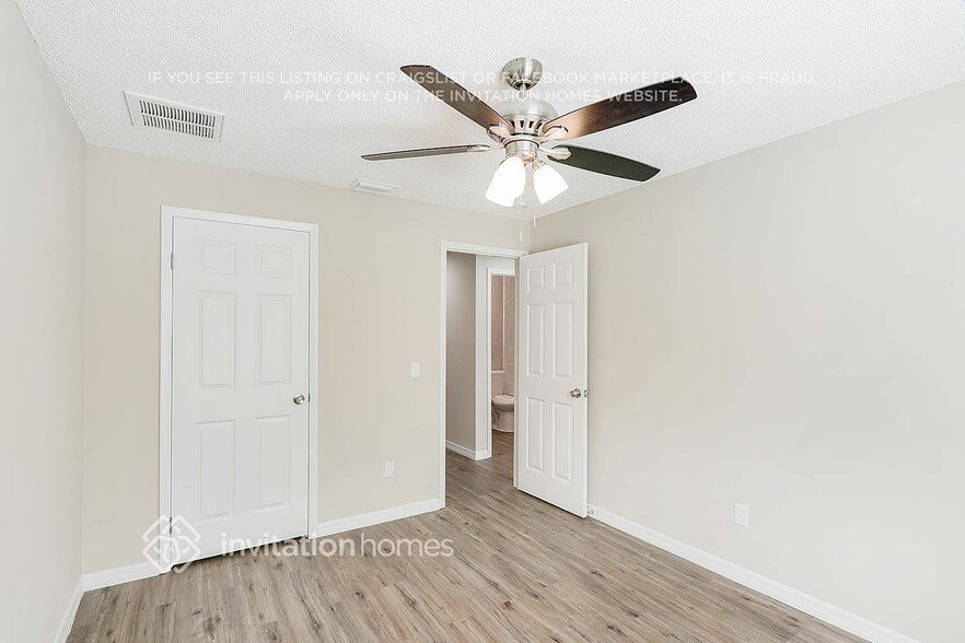Building Photo - 1600 Cobbler Dr