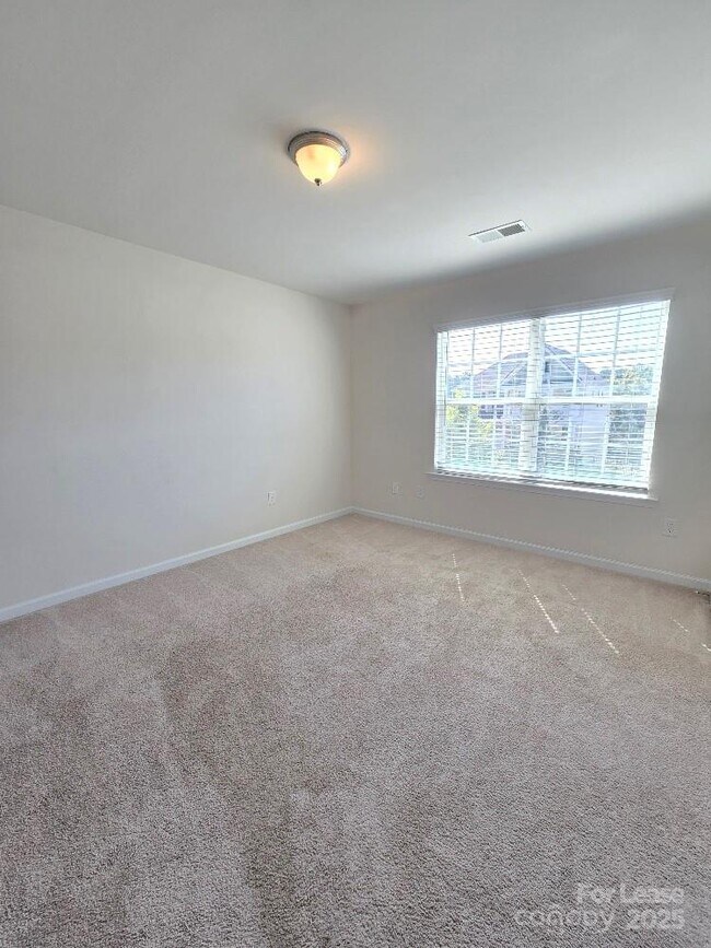 Building Photo - 14611 Murfield Ct