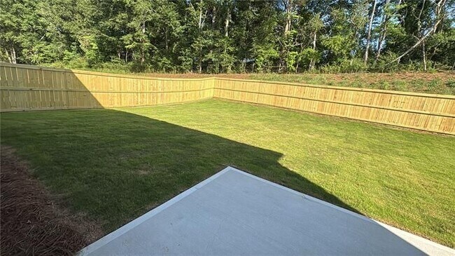Building Photo - 458 Red Dragon Dr