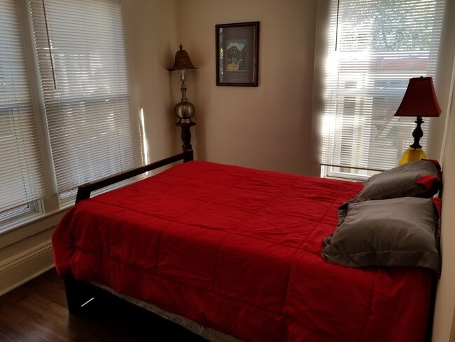 Building Photo - 3989 Beethoven St