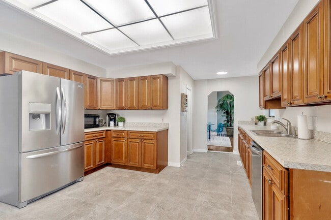 Building Photo - 1679 Tampa Rd