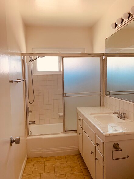 Building Photo - 461 E Colorado Ave