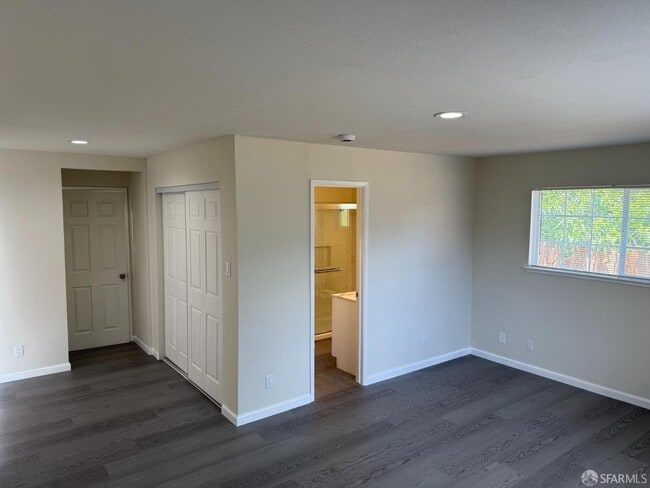 Building Photo - 25696 Lander Ave