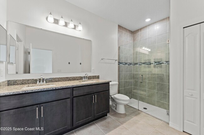 Building Photo - 1037 Canfield Cir