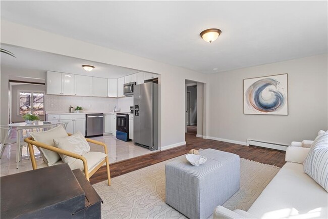 Building Photo - 400 Schooner Ave