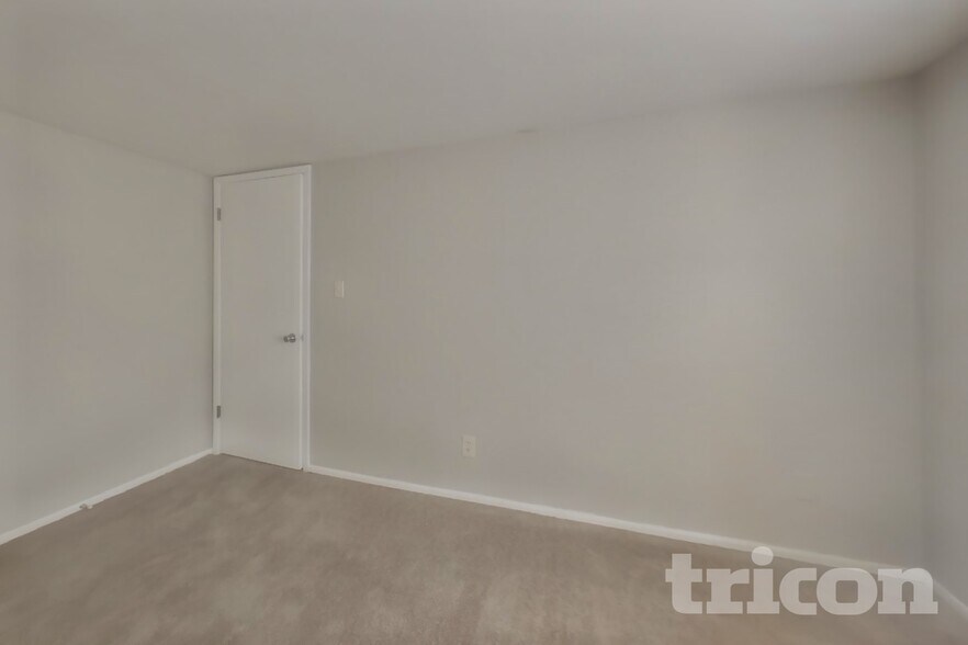 Building Photo - 3031 W Mercer Ln