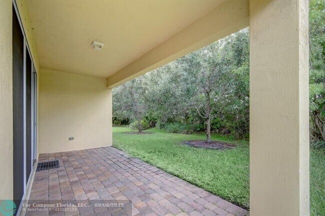 Building Photo - 4198 NW Burr Oak Ct