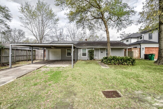 Building Photo - 6430 Saxet St