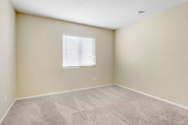 Building Photo - Welcome to Your Perfect 3 Bedroom, 2.5 Bat...