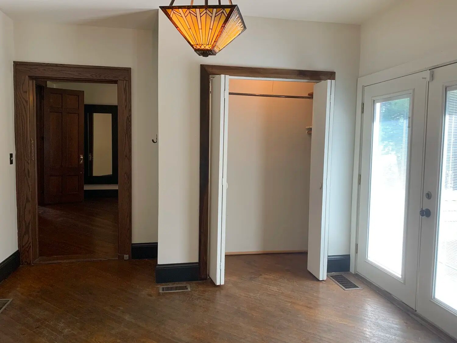 Building Photo - 427 N Washington St