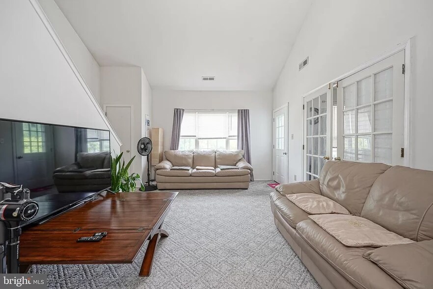 Building Photo - 2408 Rabbit Run Rd