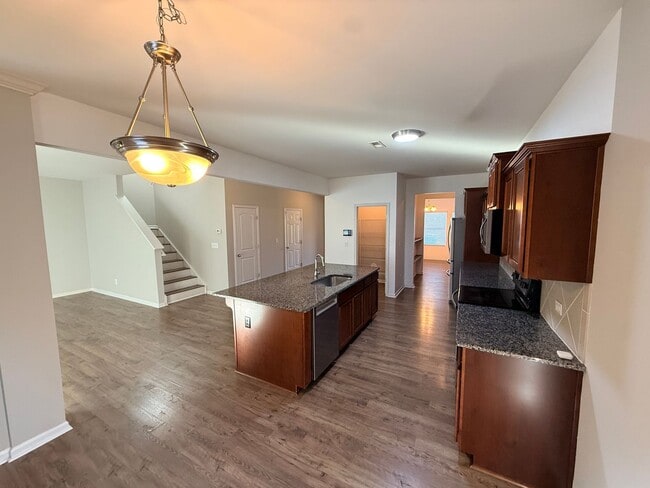 Building Photo - 7157 Sonja Dr