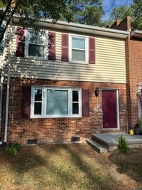 Building Photo - 302 Carroll Dr