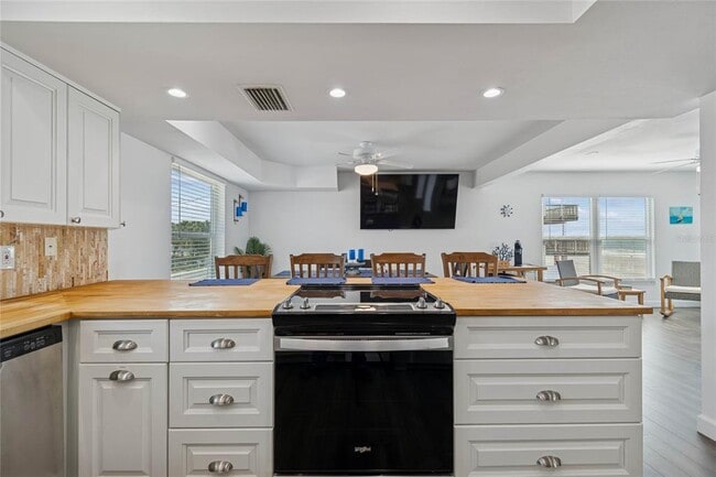 Building Photo - 8432 W Gulf Blvd