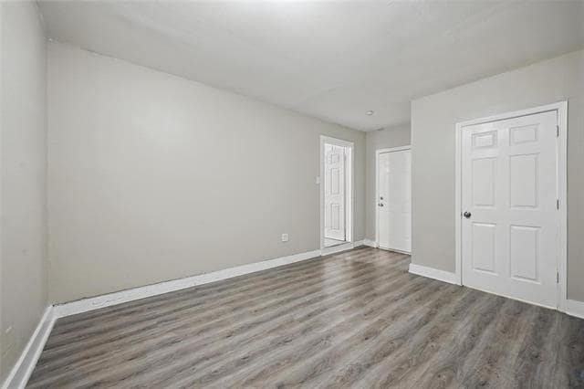 Building Photo - 1201 Park Dr