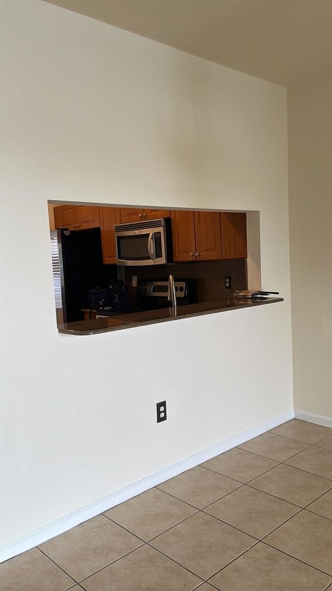 Building Photo - 2766 SW 82nd Ave