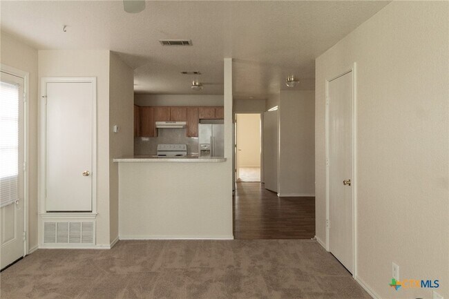 Building Photo - 4101 Gus Dr