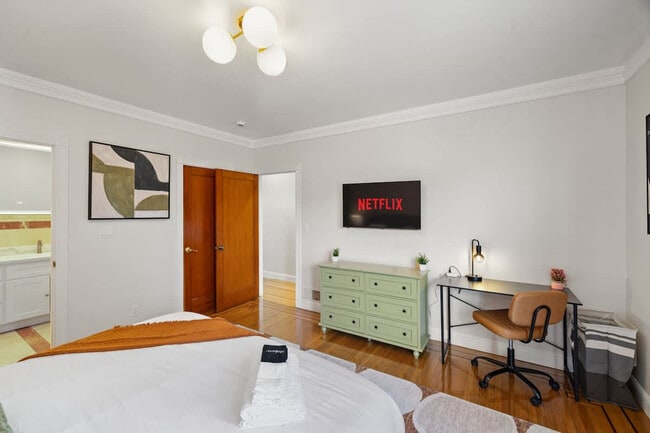 Building Photo - 2216 18th Ave