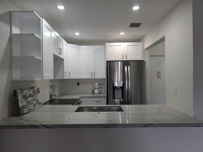 Primary Photo - 8977 SW 123rd Ct