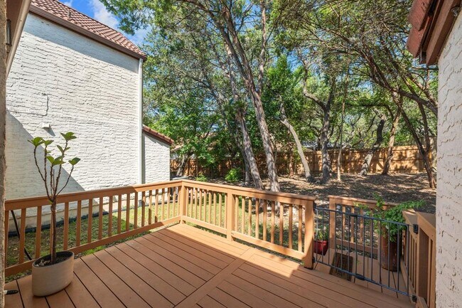 Building Photo - 4306 Bonnell Vista Cove