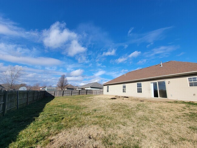 Building Photo - 6320 Douglas Pkwy
