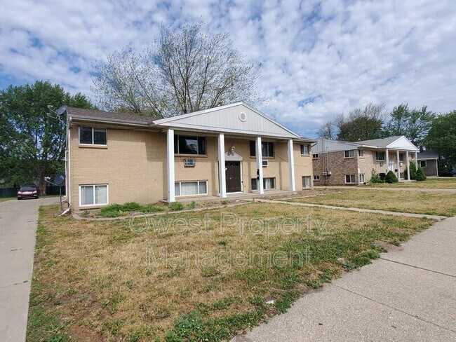 Primary Photo - 3027 Taft Ave SW