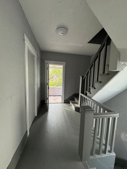 Building Photo - 63 Sheffield Ave