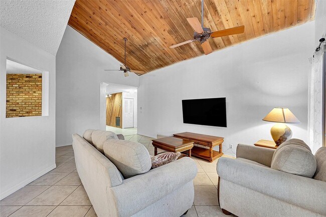 Building Photo - 1361 SW 26th Ave