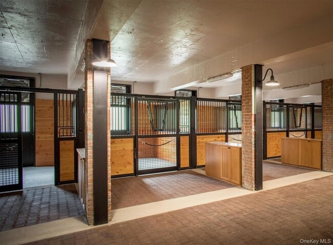 Building Photo - 243 Morton Rd